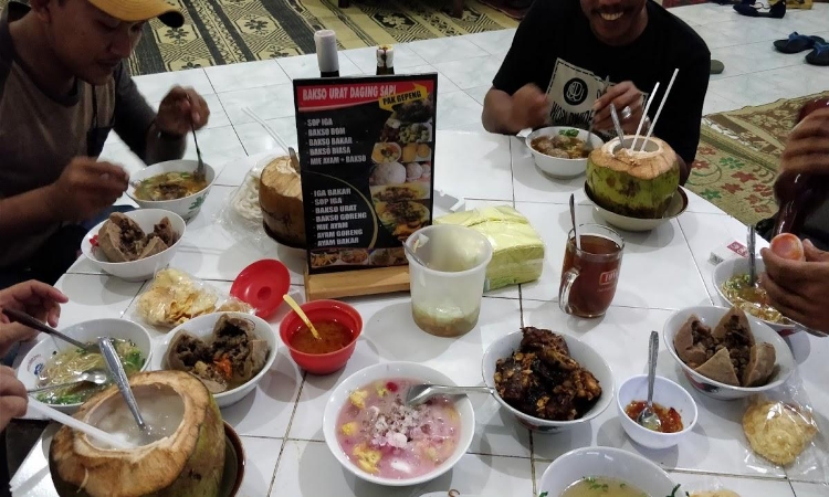Bakso Sabar: Rasa yang Menggoda di Jantung Cilacap